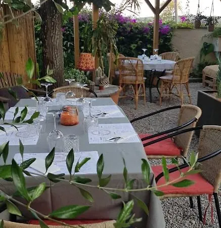 Hauzify I Aires De L'emporda *